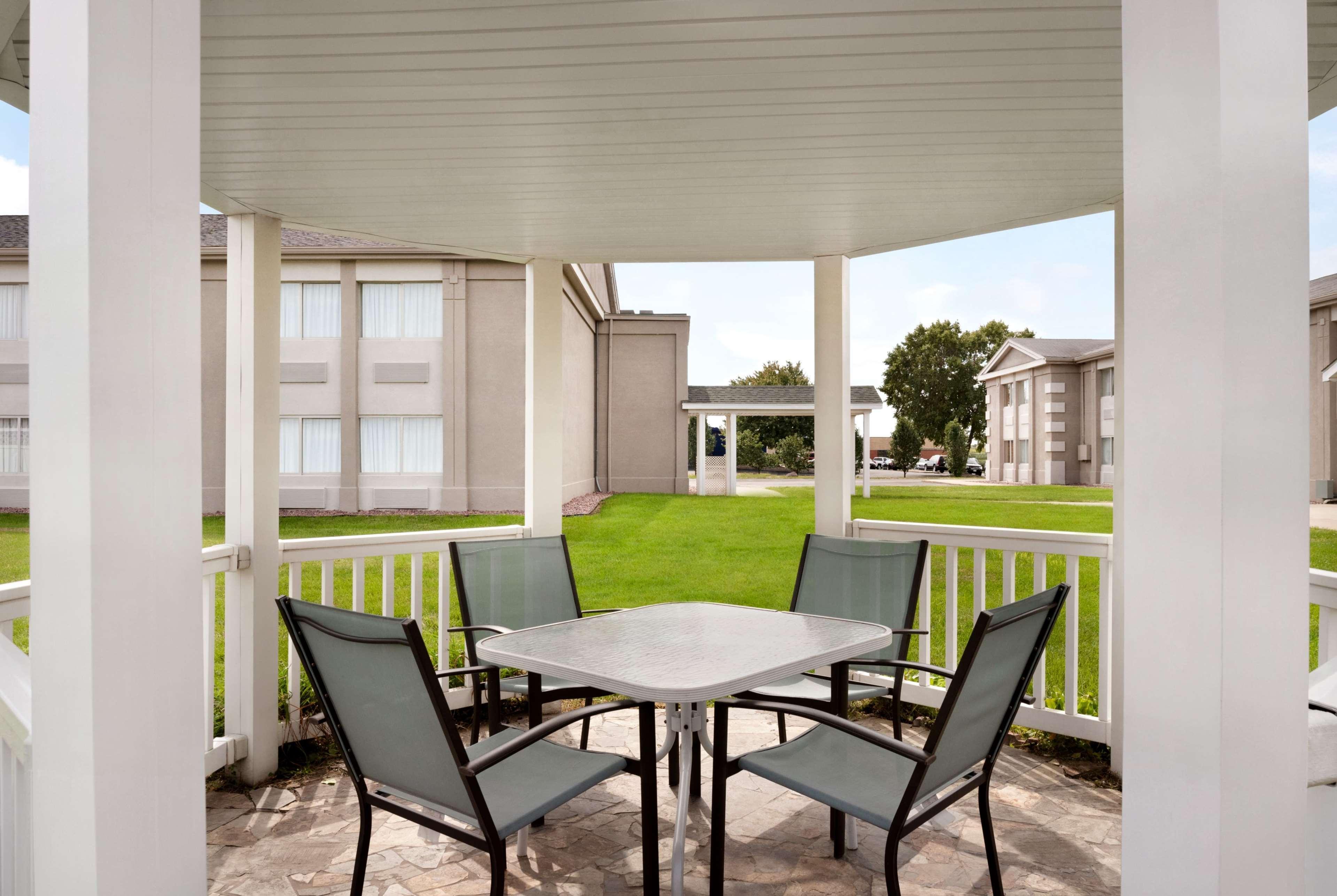 Super 8 By Wyndham Des Moines Hotel Exterior foto