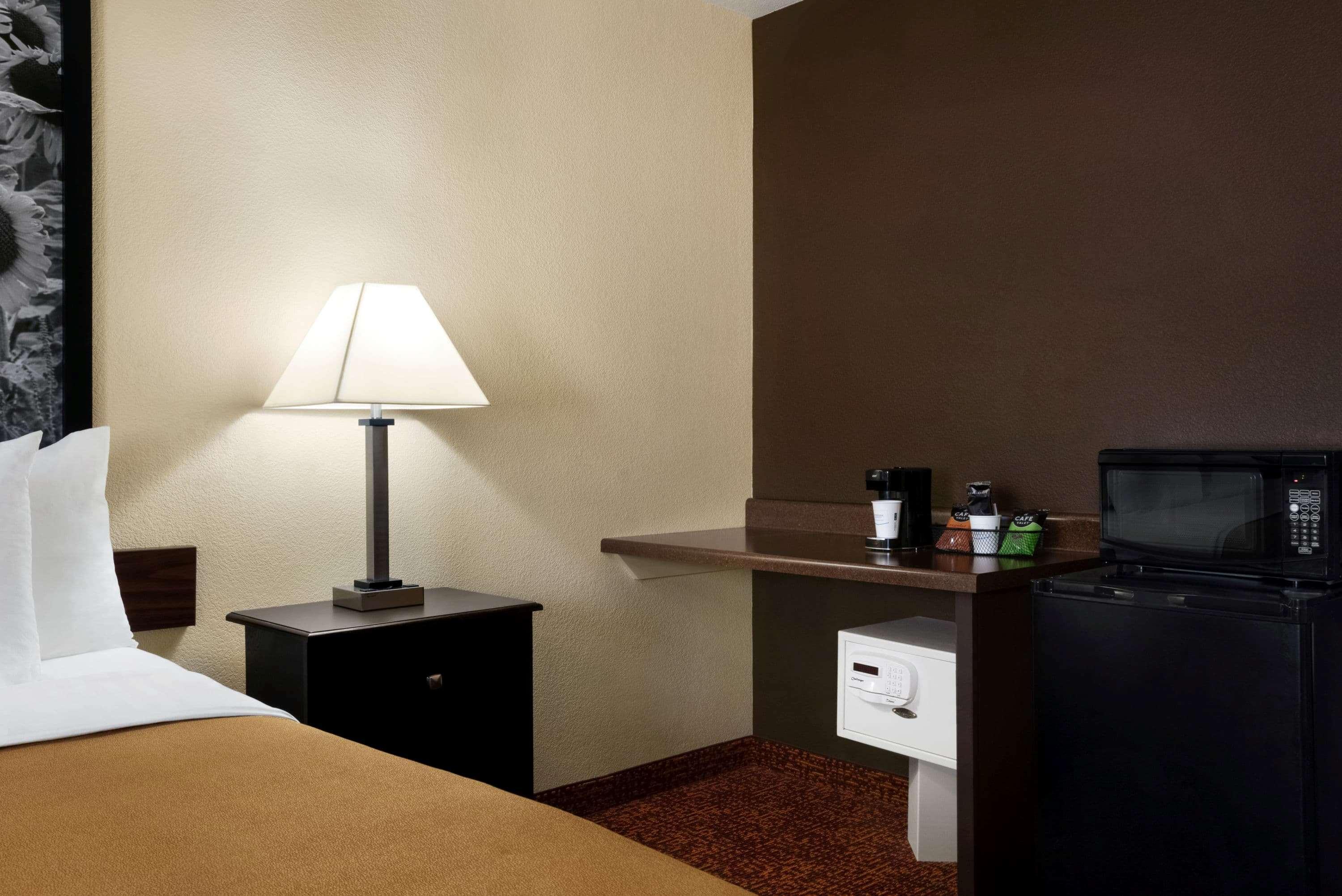 Super 8 By Wyndham Des Moines Hotel Exterior foto